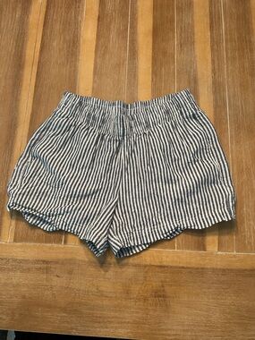 Old Navy Blue & White Striped Linen Shorts